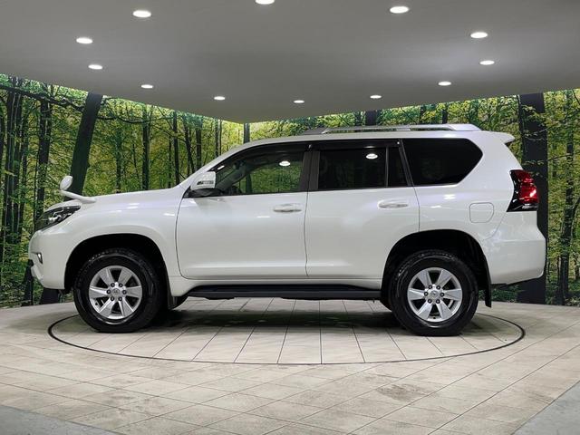 ランドクルーザープラド ＴＸ　Ｌパッケージ　本州仕入れ　４ＷＤ　純正９型ナビ　バックカメラ　セーフティーセンス　レーダークルーズ　禁煙車　黒革シート　シートベンチレーション　パワーシート　ドラレコ　レーンキープ　スマートキー　ＬＥＤヘッド（24枚目）