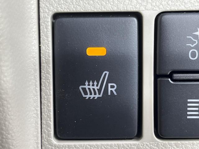 タント X ホワイトアクセントSAIII 4WD 電動スライドドア スマートアシスト3 禁煙車 ツートーンカラー シートヒーター スマートキー ビルトインETC オートハイビーム オートライト オートエアコン CD再生 横滑り防止装置(5枚目)