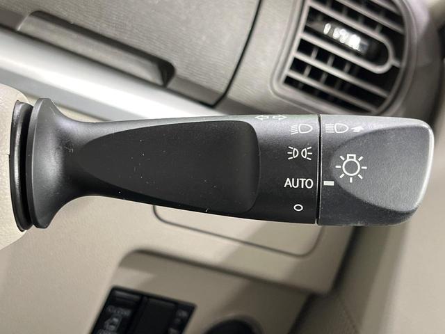 タント X ホワイトアクセントSAIII 4WD 電動スライドドア スマートアシスト3 禁煙車 ツートーンカラー シートヒーター スマートキー ビルトインETC オートハイビーム オートライト オートエアコン CD再生 横滑り防止装置(8枚目)