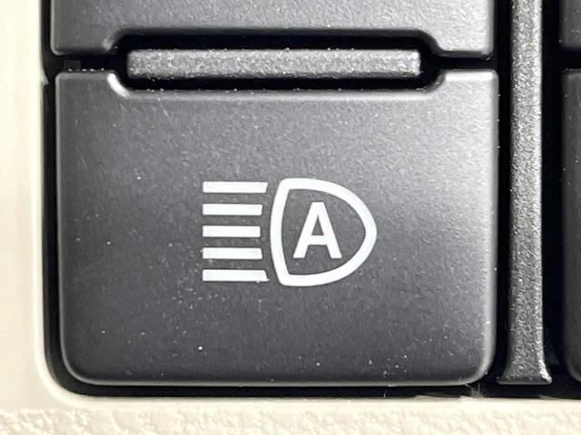 タント X ホワイトアクセントSAIII 4WD 電動スライドドア スマートアシスト3 禁煙車 ツートーンカラー シートヒーター スマートキー ビルトインETC オートハイビーム オートライト オートエアコン CD再生 横滑り防止装置(37枚目)