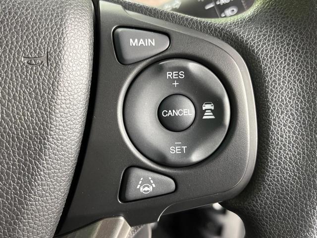フリード Ｇ　本州仕入れ　４ＷＤ　寒冷地仕様　両側電動ドア　９インチ純正ＳＤナビ　バックカメラ　寒冷地仕様　ホンダセンシング　レーダークルーズ　禁煙車　ドラレコ　コーナーセンサー　スマートキー　ＬＥＤヘッド　ＥＴＣ（8枚目）