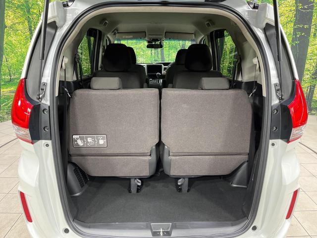 フリード Ｇ　本州仕入れ　４ＷＤ　寒冷地仕様　両側電動ドア　９インチ純正ＳＤナビ　バックカメラ　寒冷地仕様　ホンダセンシング　レーダークルーズ　禁煙車　ドラレコ　コーナーセンサー　スマートキー　ＬＥＤヘッド　ＥＴＣ（13枚目）