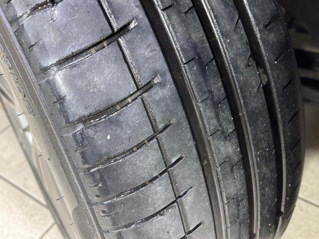 レガシィツーリングワゴン ２．５ｉ　Ｂスポーツアイサイト　Ｇパッケージ　４ＷＤ　ＳＤナビ　バックカメラ　アイサイト　レーダークルーズ　禁煙車　ブラック合皮シート　パワーシート　コーナーセンサー　スマートキー　ＨＩＤヘッド　ＥＴＣ　車線逸脱警報　オートライト（31枚目）