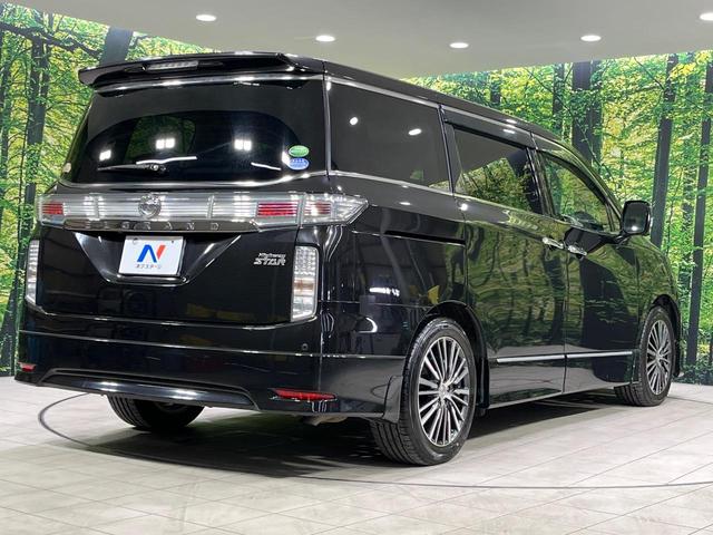エルグランド ２５０ハイウェイスタープレミアム　４ＷＤ　両側電動ドア　メーカー純正ＨＤＤナビ　後席モニター　全周囲カメラ　禁煙車　黒革シート　シートヒーター　パワーシート　スマートキー　ＬＥＤヘッド　ＥＴＣ　クルコン　オートライト　オートエアコン（27枚目）
