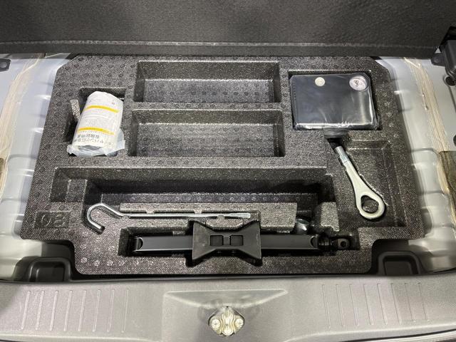 パッソ X 4WD 寒冷地仕様 禁煙車 シートヒーター ドラレコ CD再生 アイドリングストップ 横滑り防止装置 電動格納ミラー バニティミラー ヘッドライトレベライザー ベンチシート リアワイパー(52枚目)