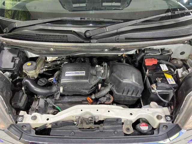 N-BOXカスタム G・Lパッケージ 4WD SDナビ バックカメラ シティブレーキアクティブシステム 禁煙車 前席シートエアコン スマートキー HIDヘッド オートライト オートエアコン Bluetooth フルセグ HIDフォグ(20枚目)