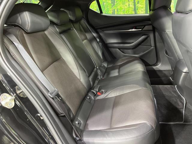 MAZDA3ファストバック X Lパッケージ 4WD マツダコネクト8.8インチ 全周囲カメラ BOSEサウンド スマートブレーキサポート レーダークルーズコントロール 禁煙車 革シート シートヒーター パワーシート ドラレコ コーナーセンサー(10枚目)