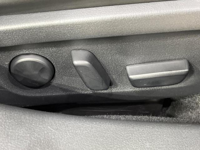 MAZDA3ファストバック X Lパッケージ 4WD マツダコネクト8.8インチ 全周囲カメラ BOSEサウンド スマートブレーキサポート レーダークルーズコントロール 禁煙車 革シート シートヒーター パワーシート ドラレコ コーナーセンサー(35枚目)