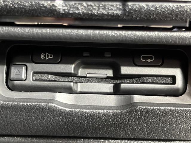 MAZDA3ファストバック X Lパッケージ 4WD マツダコネクト8.8インチ 全周囲カメラ BOSEサウンド スマートブレーキサポート レーダークルーズコントロール 禁煙車 革シート シートヒーター パワーシート ドラレコ コーナーセンサー(39枚目)