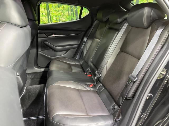 MAZDA3ファストバック X Lパッケージ 4WD マツダコネクト8.8インチ 全周囲カメラ BOSEサウンド スマートブレーキサポート レーダークルーズコントロール 禁煙車 革シート シートヒーター パワーシート ドラレコ コーナーセンサー(46枚目)