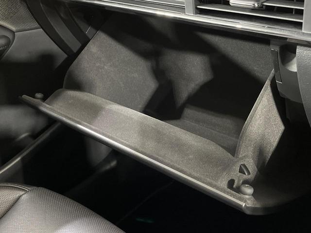 MAZDA3ファストバック X Lパッケージ 4WD マツダコネクト8.8インチ 全周囲カメラ BOSEサウンド スマートブレーキサポート レーダークルーズコントロール 禁煙車 革シート シートヒーター パワーシート ドラレコ コーナーセンサー(52枚目)