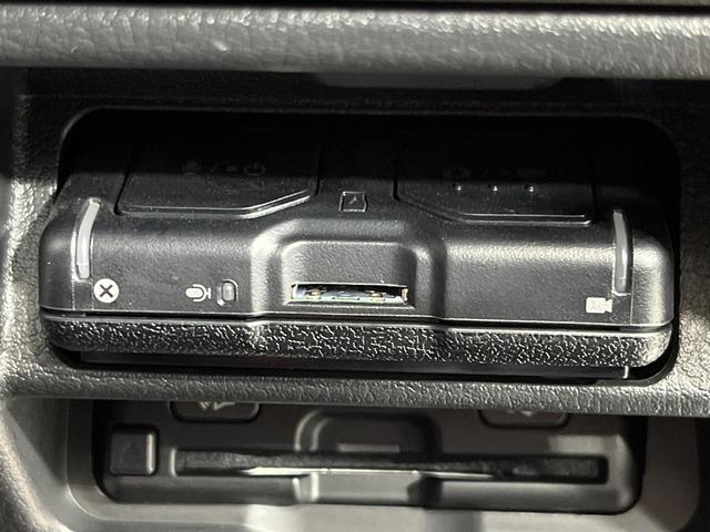 MAZDA3ファストバック X Lパッケージ 4WD マツダコネクト8.8インチ 全周囲カメラ BOSEサウンド スマートブレーキサポート レーダークルーズコントロール 禁煙車 革シート シートヒーター パワーシート ドラレコ コーナーセンサー(58枚目)