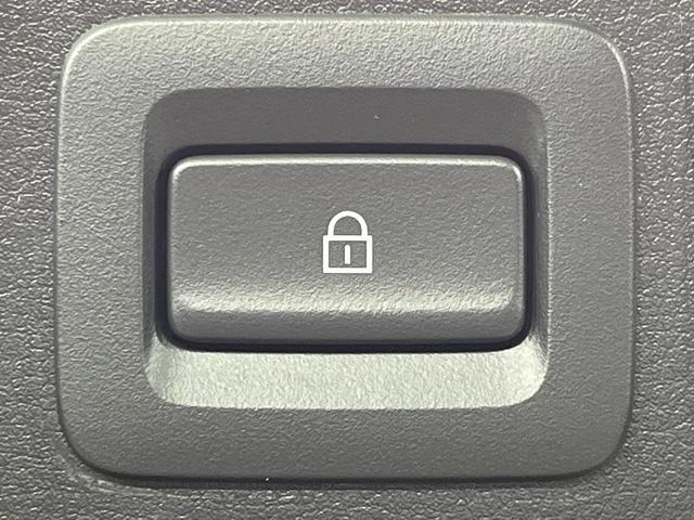 MAZDA3ファストバック X Lパッケージ 4WD マツダコネクト8.8インチ 全周囲カメラ BOSEサウンド スマートブレーキサポート レーダークルーズコントロール 禁煙車 革シート シートヒーター パワーシート ドラレコ コーナーセンサー(71枚目)