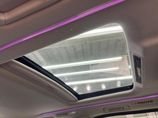 アルファード ２．５Ｓ　Ａパッケージ　サンルーフ　９型ナビ　両側電動ドア　後席モニター　バックカメラ　衝突被害軽減システム　レーダークルーズ　禁煙車　ドラレコ　コーナーセンサー　スマートキー　ＬＥＤヘッド　ビルトインＥＴＣ（3枚目）