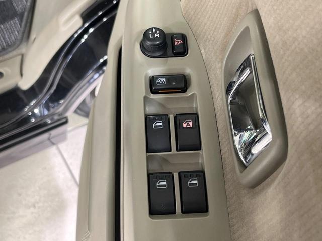 アトレーワゴン カスタムターボＲＳリミテッド　４ＷＤ　電動スライドドア　純正ＳＤナビ　禁煙車　ＨＩＤヘッド　ＥＴＣ　オートエアコン　純正１３インチアルミ　Ｂｌｕｅｔｏｏｔｈ再生　地デジ　ＣＤ　地デジ　ＨＩＤフォグ（60枚目）