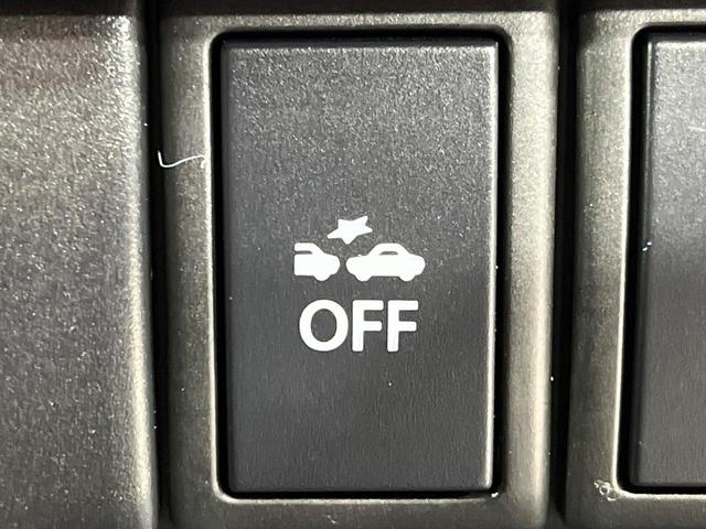 【レーダーブレーキサポート】走行中に前方の車両等を認識し、衝突しそうな時は警報とブレーキで衝突回避と被害軽減をアシスト。より安全にドライブをお楽しみいただけます。