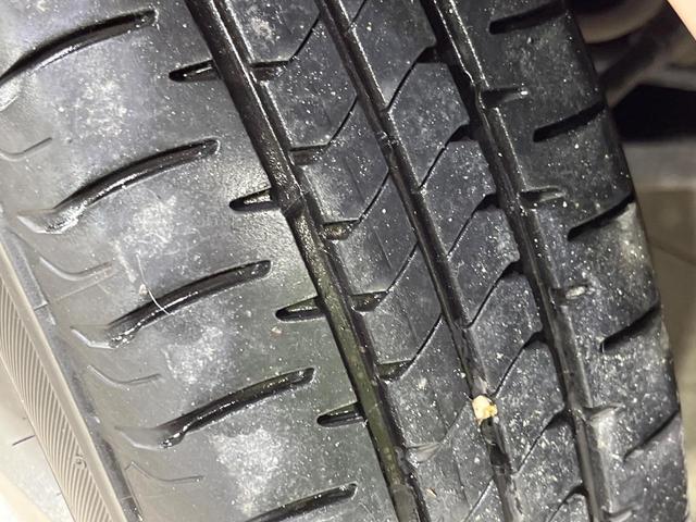 ステラ Ｌ　４ＷＤ　禁煙車　寒冷地仕様　シートヒーター　１４インチアルミホイール　ＣＤ再生　横滑り防止装置　電動格納ミラー　盗難防止装置　プライバシーガラス　ドアバイザー　シートアンダーボックス　バニティミラー（25枚目）