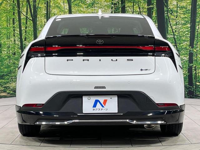 安心の最長１０年・走行無制限保証（有償）をご用意。保証内容も充実はもちろん、無料点検＆オイル交換や、年中無休の全国・２４時間ロードサービスも付帯されておりますのでご安心下さい。