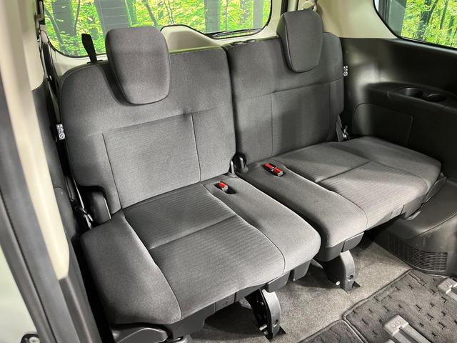 ３列目シートはもちろん状態良好☆大人でもゆったりと座って頂けますので、大人数でのお出かけもラクラクです♪ご家族で、気の知れた仲間で、ドライブに行くのが楽しみですね♪