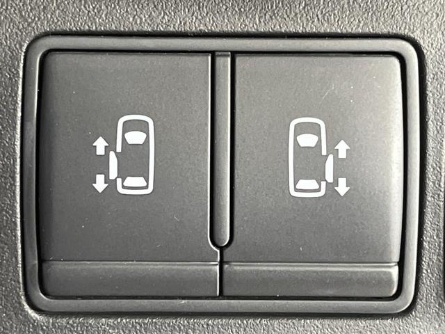 セレナ ハイウェイスター　Ｖセレクション　４ＷＤ　パノラミックルーフ　両側電動スライド　純正ナビ　ＡＬＰＩＮＥ後席モニター　バックカメラ　禁煙車　スマートキー　ＨＩＤヘッド　ビルトインＥＴＣ　クルコン　オートライト　オートエアコン（4枚目）