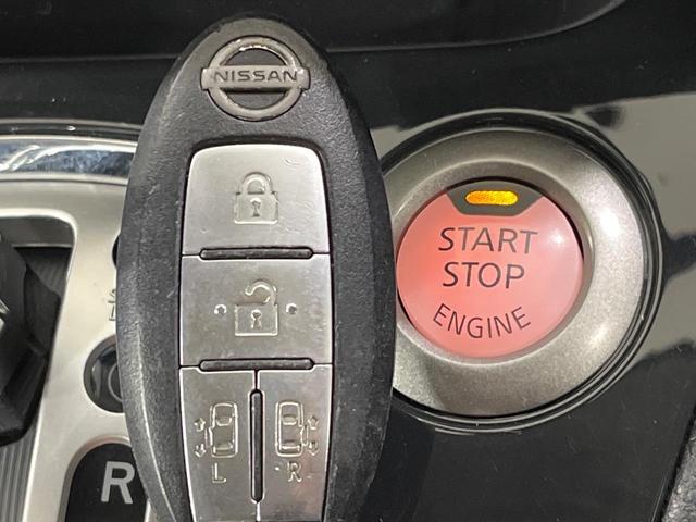 セレナ ハイウェイスター　Ｖセレクション　４ＷＤ　パノラミックルーフ　両側電動スライド　純正ナビ　ＡＬＰＩＮＥ後席モニター　バックカメラ　禁煙車　スマートキー　ＨＩＤヘッド　ビルトインＥＴＣ　クルコン　オートライト　オートエアコン（8枚目）