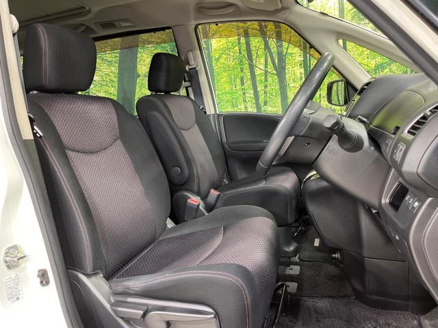 セレナ ハイウェイスター　Ｖセレクション　４ＷＤ　パノラミックルーフ　両側電動スライド　純正ナビ　ＡＬＰＩＮＥ後席モニター　バックカメラ　禁煙車　スマートキー　ＨＩＤヘッド　ビルトインＥＴＣ　クルコン　オートライト　オートエアコン（10枚目）