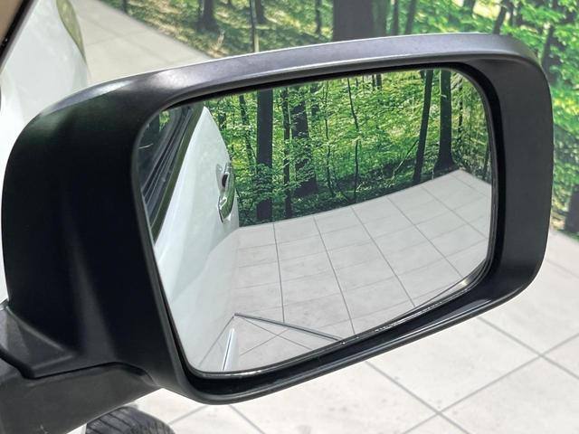 セレナ ハイウェイスター　Ｖセレクション　４ＷＤ　パノラミックルーフ　両側電動スライド　純正ナビ　ＡＬＰＩＮＥ後席モニター　バックカメラ　禁煙車　スマートキー　ＨＩＤヘッド　ビルトインＥＴＣ　クルコン　オートライト　オートエアコン（28枚目）