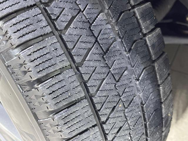 セレナ ハイウェイスター　Ｖセレクション　４ＷＤ　パノラミックルーフ　両側電動スライド　純正ナビ　ＡＬＰＩＮＥ後席モニター　バックカメラ　禁煙車　スマートキー　ＨＩＤヘッド　ビルトインＥＴＣ　クルコン　オートライト　オートエアコン（29枚目）