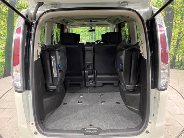 セレナ ハイウェイスター　Ｖセレクション　４ＷＤ　パノラミックルーフ　両側電動スライド　純正ナビ　ＡＬＰＩＮＥ後席モニター　バックカメラ　禁煙車　スマートキー　ＨＩＤヘッド　ビルトインＥＴＣ　クルコン　オートライト　オートエアコン（45枚目）