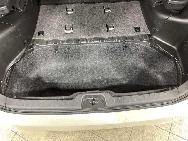 セレナ ハイウェイスター　Ｖセレクション　４ＷＤ　パノラミックルーフ　両側電動スライド　純正ナビ　ＡＬＰＩＮＥ後席モニター　バックカメラ　禁煙車　スマートキー　ＨＩＤヘッド　ビルトインＥＴＣ　クルコン　オートライト　オートエアコン（57枚目）