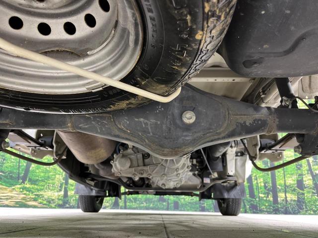 キャリイトラック KX 本州仕入れ 4WD MT車 純正12インチスチールホイール CD再生 フォグライト ヘッドライトレベライザー パワーウィンドウ AUX ブラックインテリア(19枚目)