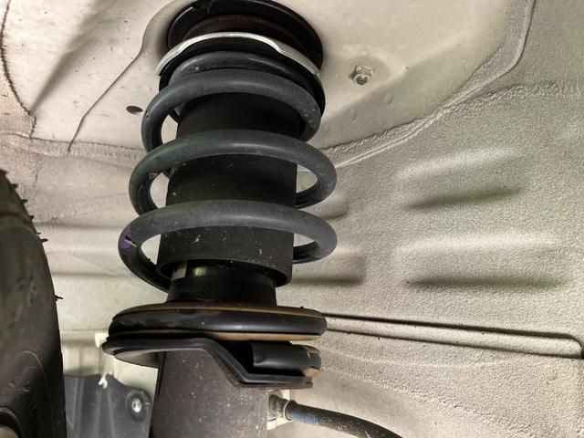 キャリイトラック KX 本州仕入れ 4WD MT車 純正12インチスチールホイール CD再生 フォグライト ヘッドライトレベライザー パワーウィンドウ AUX ブラックインテリア(20枚目)