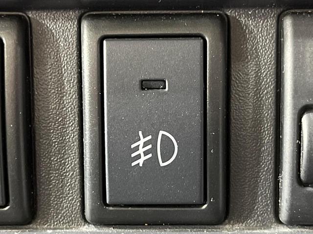 キャリイトラック KX 本州仕入れ 4WD MT車 純正12インチスチールホイール CD再生 フォグライト ヘッドライトレベライザー パワーウィンドウ AUX ブラックインテリア(48枚目)