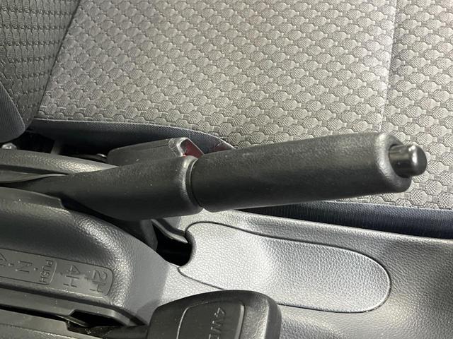 キャリイトラック KX 本州仕入れ 4WD MT車 純正12インチスチールホイール CD再生 フォグライト ヘッドライトレベライザー パワーウィンドウ AUX ブラックインテリア(51枚目)