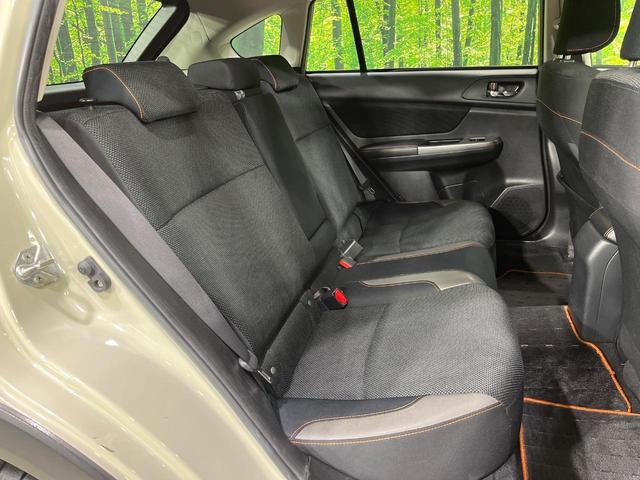 後部座席も気になるようなキズ・汚れやへたり等、大きなダメージはなく、良好な状態です。