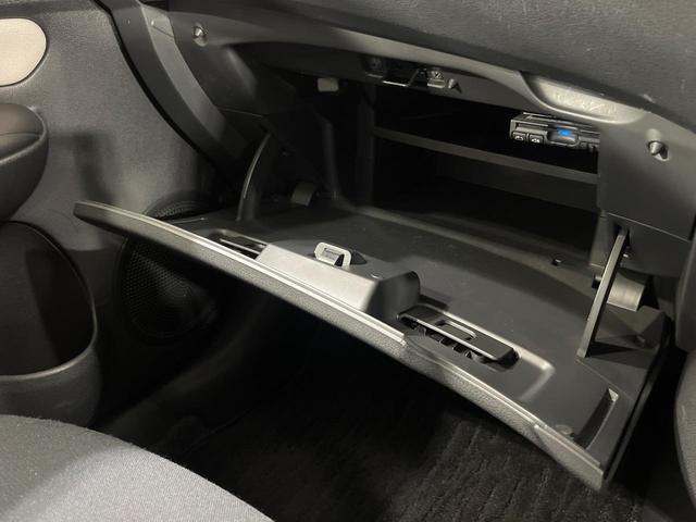 ノート Ｘ　ＦＯＵＲ　４ＷＤ　純正ＳＤナビ　バックカメラ　ドラレコ　インテリジェントエマージェンシーブレーキ　禁煙車　スマートキー　ＬＥＤヘッド　ＥＴＣ　車線逸脱警報　オートライト　Ｂｌｕｅｔｏｏｔｈ　ＣＤ　フルセグ（58枚目）