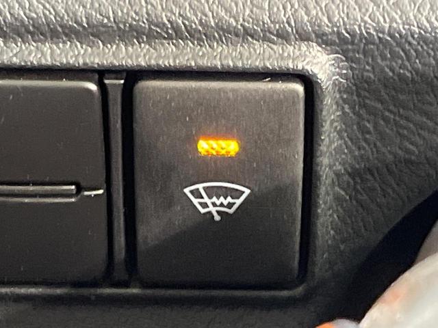 シエンタ Ｇ　セーフティーエディション　４ＷＤ　寒冷地仕様　両側電動ドア　純正ナビ　全周囲カメラ　セーフティセンス　禁煙車　ドラレコ　コーナーセンサー　スマートキー　ＬＥＤヘッド　純正１５インチアルミ　オートハイビーム　車線逸脱警報（3枚目）