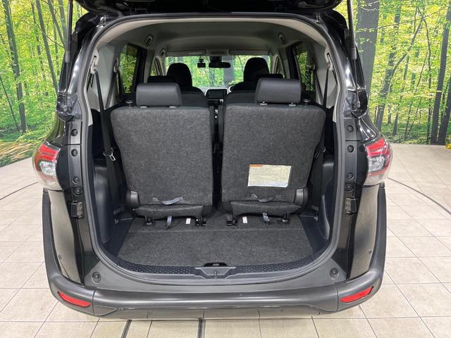 シエンタ Ｇ　セーフティーエディション　４ＷＤ　寒冷地仕様　両側電動ドア　純正ナビ　全周囲カメラ　セーフティセンス　禁煙車　ドラレコ　コーナーセンサー　スマートキー　ＬＥＤヘッド　純正１５インチアルミ　オートハイビーム　車線逸脱警報（11枚目）