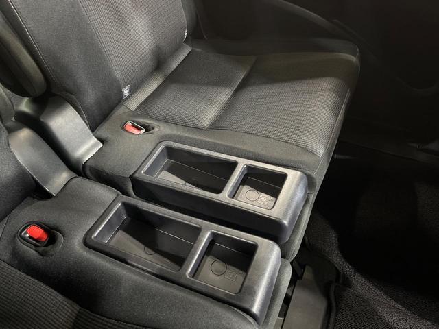 シエンタ Ｇ　セーフティーエディション　４ＷＤ　寒冷地仕様　両側電動ドア　純正ナビ　全周囲カメラ　セーフティセンス　禁煙車　ドラレコ　コーナーセンサー　スマートキー　ＬＥＤヘッド　純正１５インチアルミ　オートハイビーム　車線逸脱警報（65枚目）