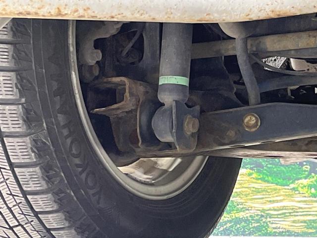 セレナ ハイウェイスター　４ＷＤ　両側電動スライドドア　バックカメラ　ＳＤナビ　禁煙車　スマートキー　ＨＩＤヘッド　ビルトインＥＴＣ　クルコン　純正１５インチアルミ　オートライト　オートエアコン　リアエアコン　横滑り防止装置（20枚目）