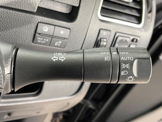 セレナ ハイウェイスター　４ＷＤ　両側電動スライドドア　バックカメラ　ＳＤナビ　禁煙車　スマートキー　ＨＩＤヘッド　ビルトインＥＴＣ　クルコン　純正１５インチアルミ　オートライト　オートエアコン　リアエアコン　横滑り防止装置（39枚目）