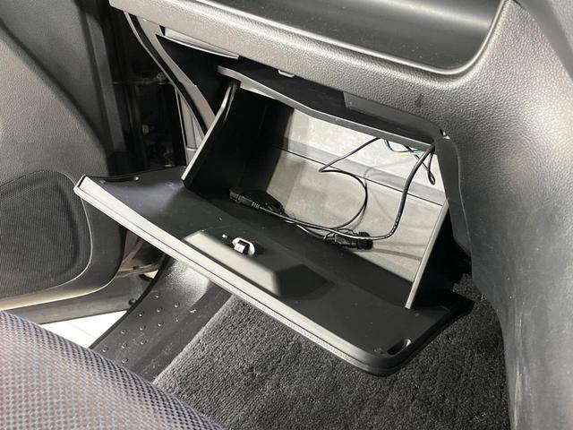 セレナ ハイウェイスター　４ＷＤ　両側電動スライドドア　バックカメラ　ＳＤナビ　禁煙車　スマートキー　ＨＩＤヘッド　ビルトインＥＴＣ　クルコン　純正１５インチアルミ　オートライト　オートエアコン　リアエアコン　横滑り防止装置（56枚目）