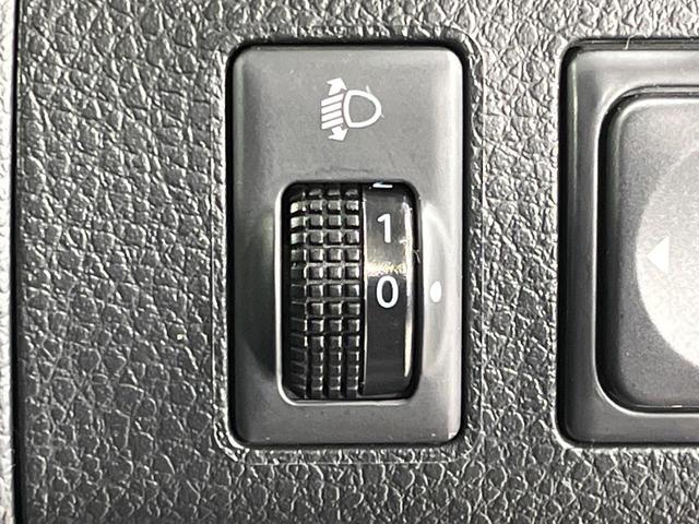 セレナ ハイウェイスター　４ＷＤ　両側電動スライドドア　バックカメラ　ＳＤナビ　禁煙車　スマートキー　ＨＩＤヘッド　ビルトインＥＴＣ　クルコン　純正１５インチアルミ　オートライト　オートエアコン　リアエアコン　横滑り防止装置（62枚目）