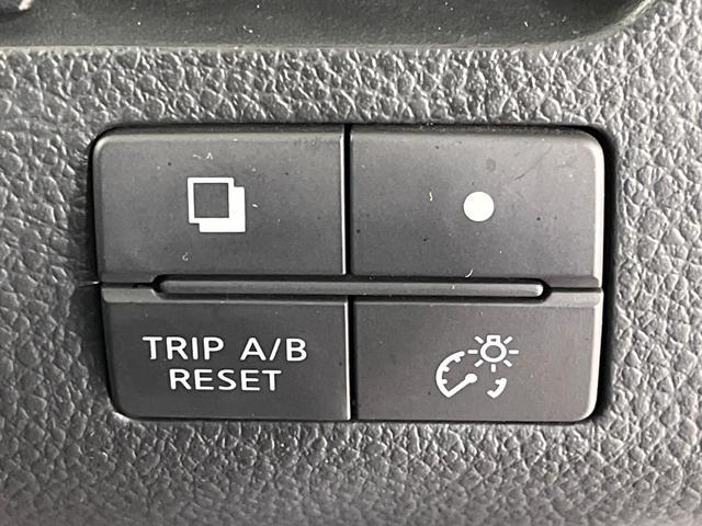 セレナ ハイウェイスター　４ＷＤ　両側電動スライドドア　バックカメラ　ＳＤナビ　禁煙車　スマートキー　ＨＩＤヘッド　ビルトインＥＴＣ　クルコン　純正１５インチアルミ　オートライト　オートエアコン　リアエアコン　横滑り防止装置（63枚目）