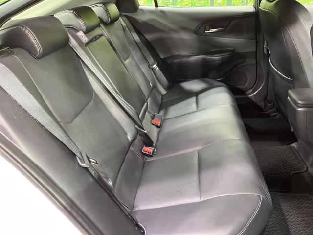 プリウス Z 4WD ガラスルーフ 純正12インチナビ 全周囲カメラ 寒冷地仕様 100V電源 セーフティセンス レーダークルーズ 禁煙車 合皮シート シートベンチレーション パワーシート コーナーセンサ-(9枚目)