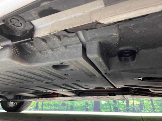 プリウス Z 4WD ガラスルーフ 純正12インチナビ 全周囲カメラ 寒冷地仕様 100V電源 セーフティセンス レーダークルーズ 禁煙車 合皮シート シートベンチレーション パワーシート コーナーセンサ-(21枚目)