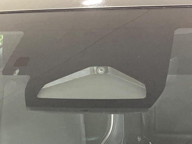 プリウス Z 4WD ガラスルーフ 純正12インチナビ 全周囲カメラ 寒冷地仕様 100V電源 セーフティセンス レーダークルーズ 禁煙車 合皮シート シートベンチレーション パワーシート コーナーセンサ-(40枚目)