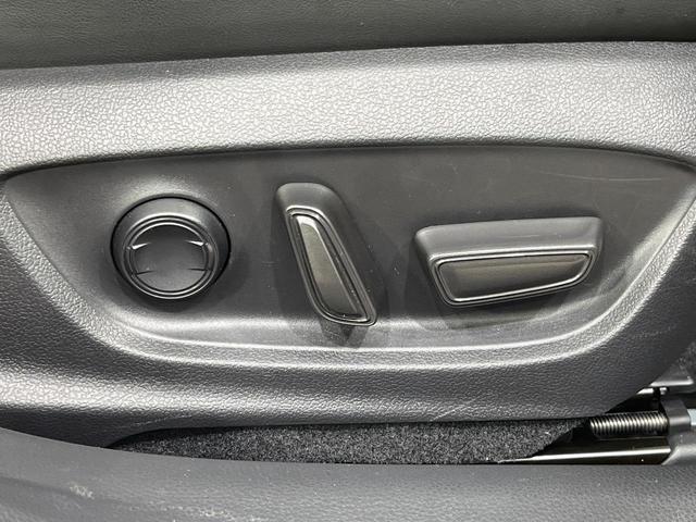 プリウス Z 4WD ガラスルーフ 純正12インチナビ 全周囲カメラ 寒冷地仕様 100V電源 セーフティセンス レーダークルーズ 禁煙車 合皮シート シートベンチレーション パワーシート コーナーセンサ-(42枚目)