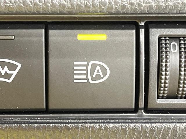 プリウス Z 4WD ガラスルーフ 純正12インチナビ 全周囲カメラ 寒冷地仕様 100V電源 セーフティセンス レーダークルーズ 禁煙車 合皮シート シートベンチレーション パワーシート コーナーセンサ-(50枚目)