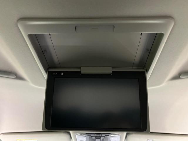 アルファードハイブリッド ＳＲ　Ｃパッケージ　４ＷＤ　寒冷地仕様　両側電動ドア　純正９インチディスプレイオーディオ　後席モニター　バックカメラ　ＡＣ１００Ｖ電源　セーフティーセンス　レーダークルーズ　禁煙車　パワーバックドア　合皮シート（7枚目）